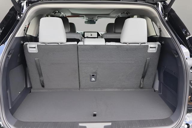 new 2025 Toyota Highlander car, priced at $54,392