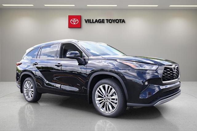 new 2025 Toyota Highlander car, priced at $54,392