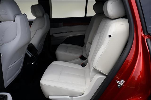 new 2026 Cadillac VISTIQ car, priced at $81,115