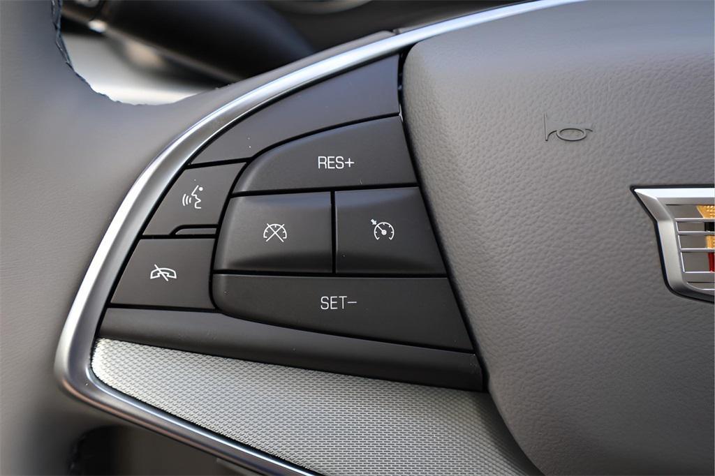 new 2025 Cadillac XT5 car, priced at $51,415