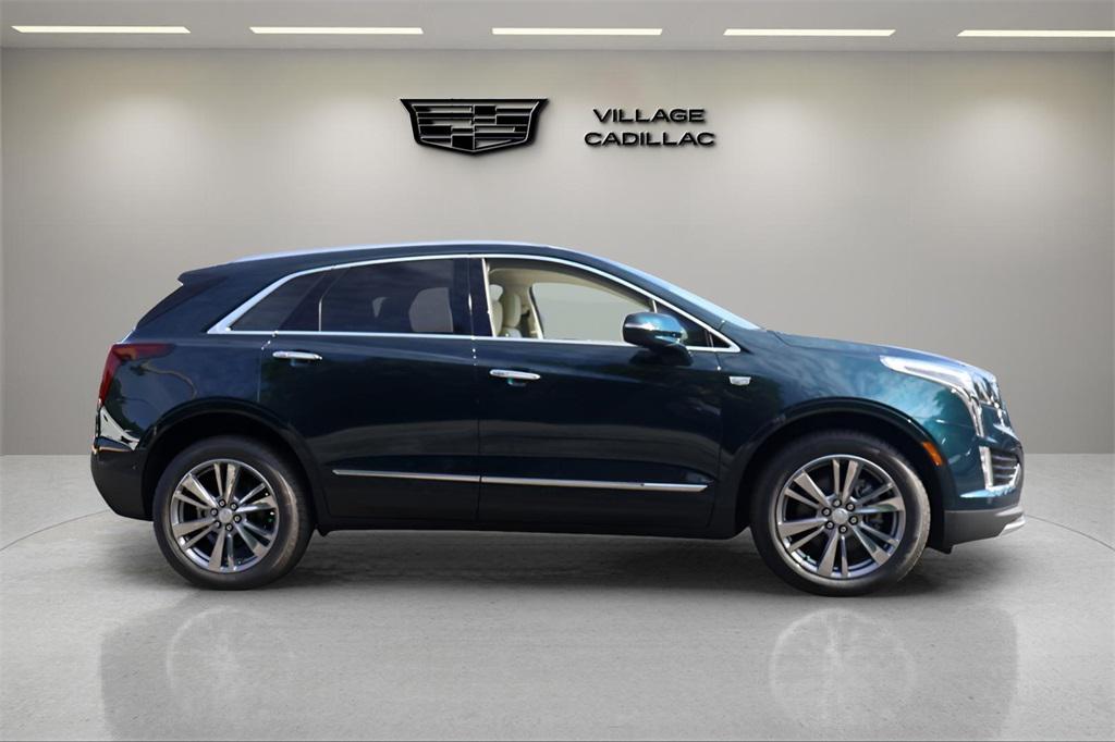 new 2025 Cadillac XT5 car, priced at $51,415