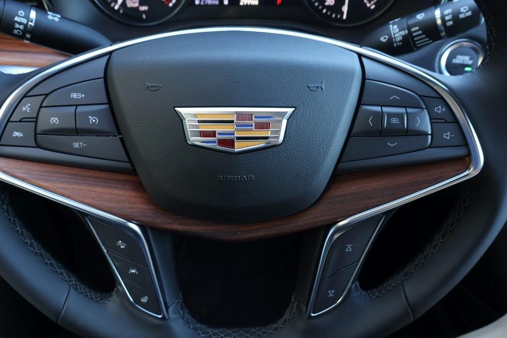 new 2025 Cadillac XT5 car, priced at $57,790