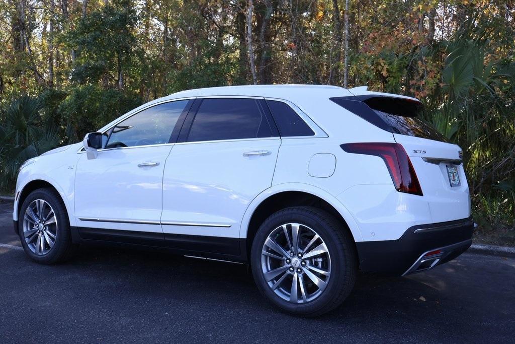 new 2025 Cadillac XT5 car, priced at $57,790