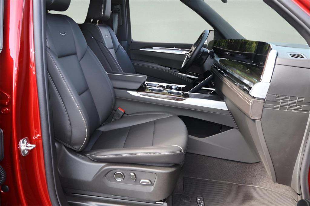 new 2025 Cadillac Escalade ESV car, priced at $96,165