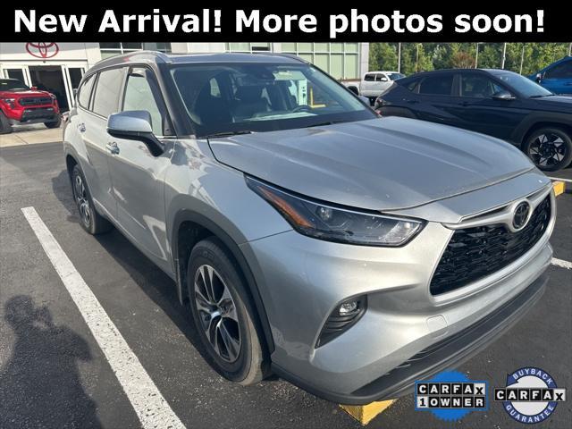 used 2022 Toyota Highlander car, priced at $35,991