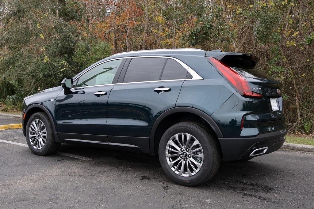 new 2025 Cadillac XT4 car, priced at $42,615