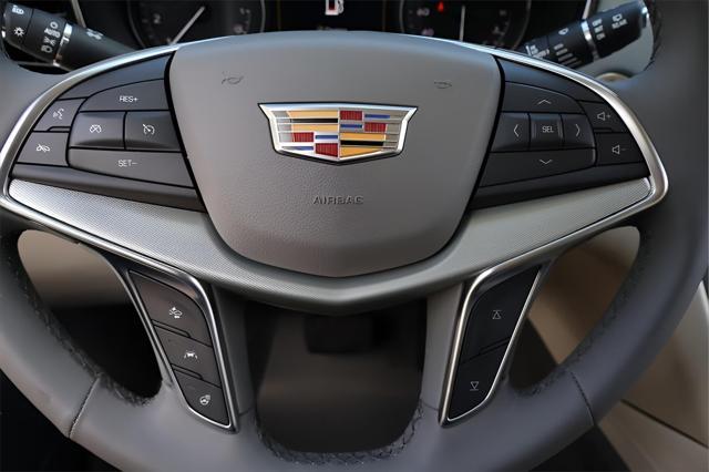 new 2025 Cadillac XT5 car, priced at $57,180