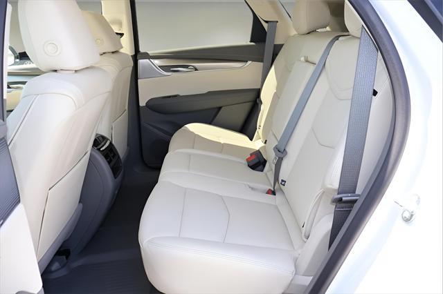new 2025 Cadillac XT5 car, priced at $57,180
