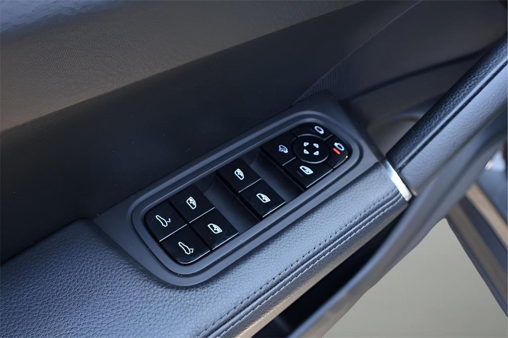 used 2021 Porsche Cayenne car, priced at $45,851