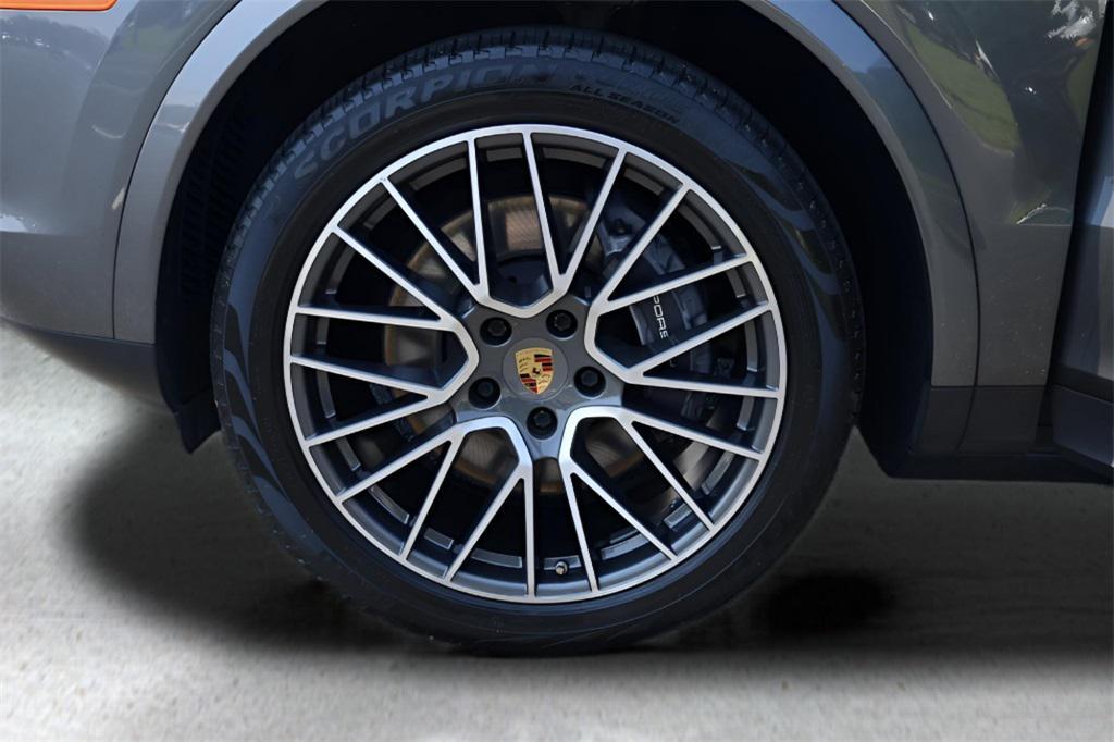 used 2021 Porsche Cayenne car, priced at $45,851
