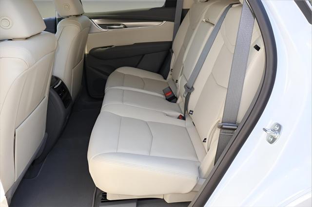new 2025 Cadillac XT5 car, priced at $52,915