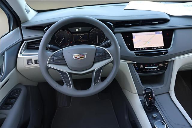 new 2025 Cadillac XT5 car, priced at $54,015