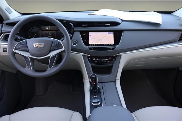new 2025 Cadillac XT5 car, priced at $54,015