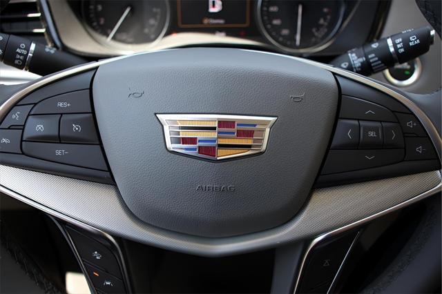 new 2025 Cadillac XT5 car, priced at $57,885