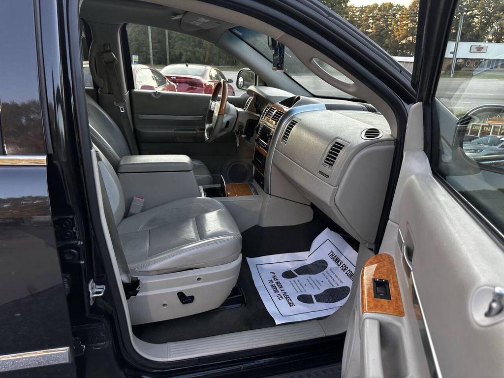 used 2007 Chrysler Aspen car, priced at $3,495