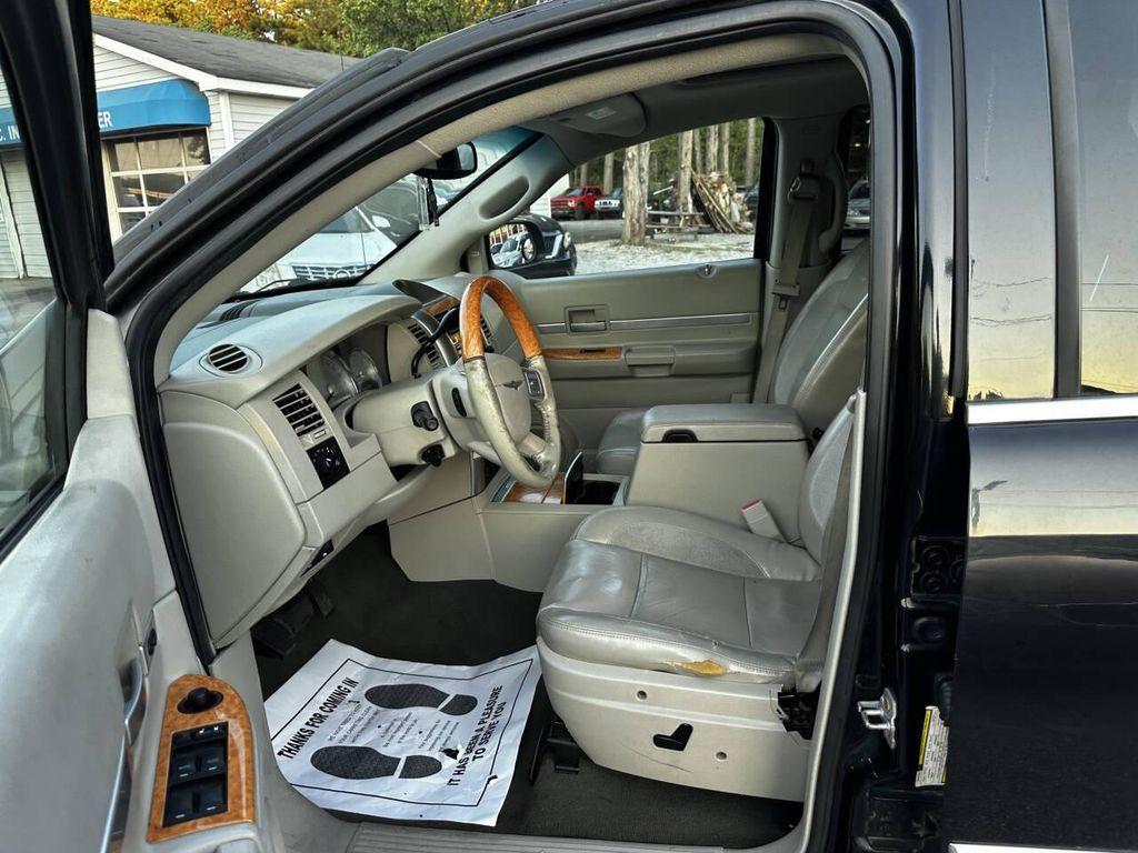 used 2007 Chrysler Aspen car, priced at $3,495