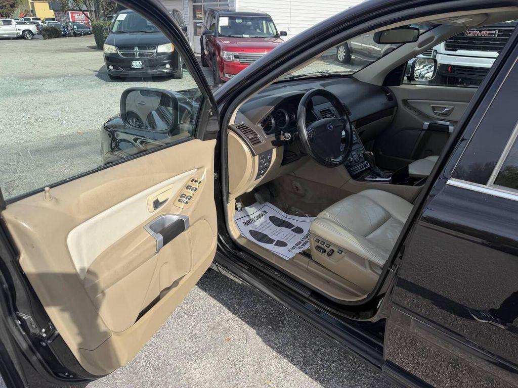 used 2014 Volvo XC90 car, priced at $9,995