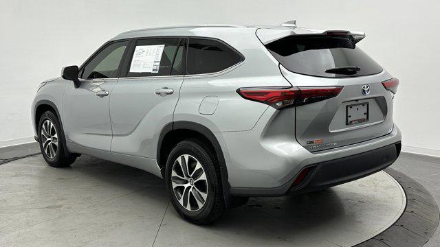 used 2022 Toyota Highlander Hybrid car, priced at $29,600
