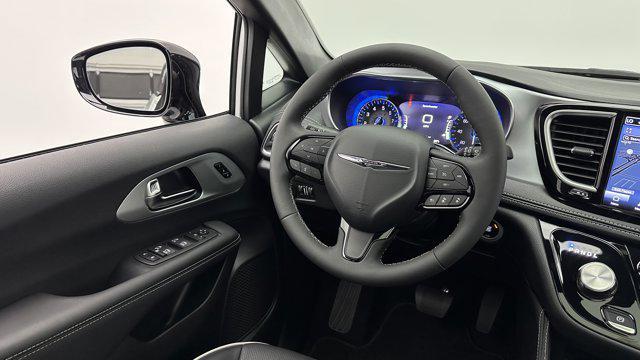 used 2025 Chrysler Pacifica car, priced at $37,000