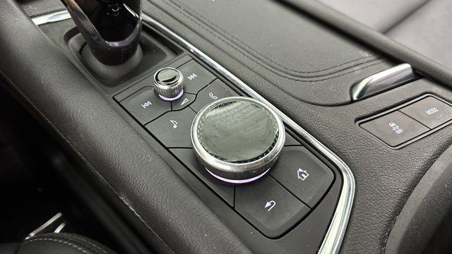 used 2020 Cadillac XT5 car, priced at $19,300