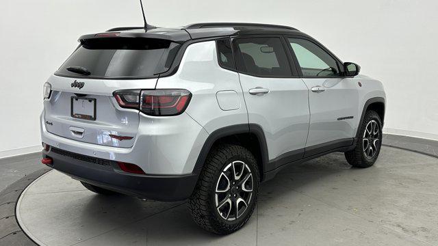 used 2025 Jeep Compass car, priced at $25,600