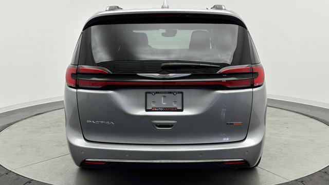 used 2021 Chrysler Pacifica car, priced at $18,600