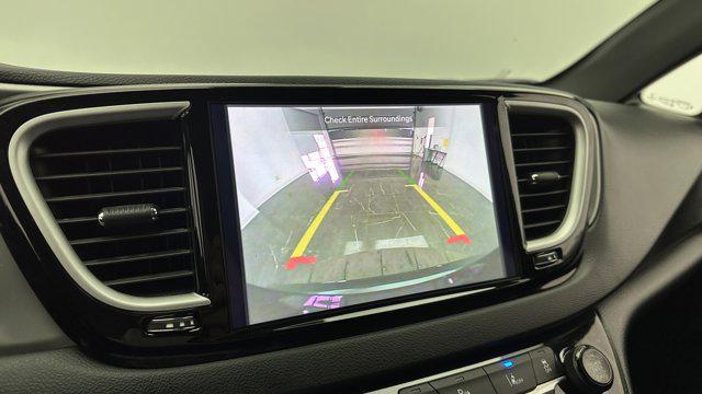used 2025 Chrysler Pacifica car, priced at $29,600