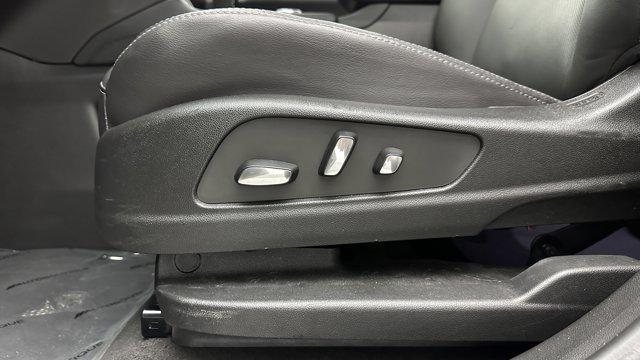 used 2025 Cadillac XT5 car, priced at $40,000