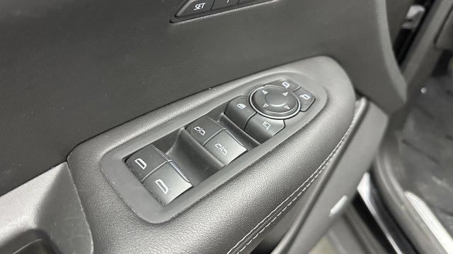 used 2025 Cadillac XT5 car, priced at $40,000