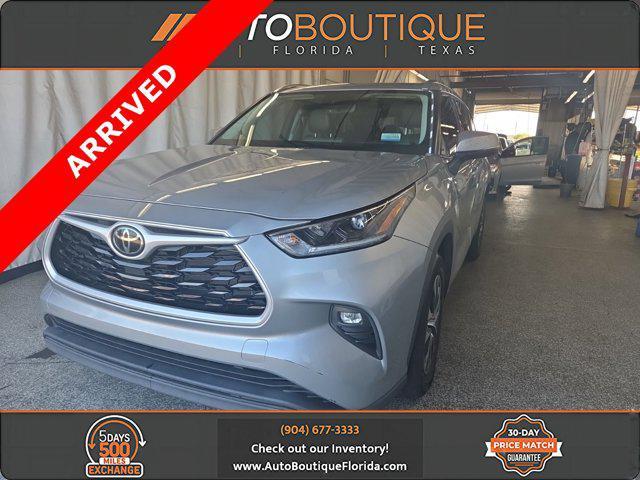 used 2021 Toyota Highlander car, priced at $21,600