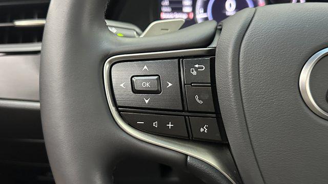 used 2022 Lexus ES 350 car, priced at $33,500