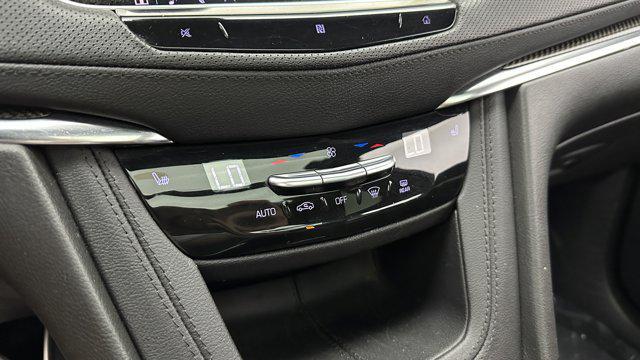 used 2021 Cadillac XT5 car, priced at $25,500