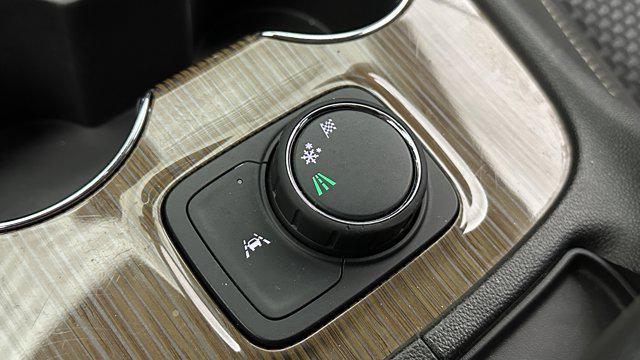 used 2023 GMC Acadia car, priced at $22,300