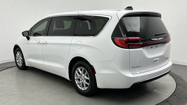 used 2025 Chrysler Pacifica car, priced at $34,000