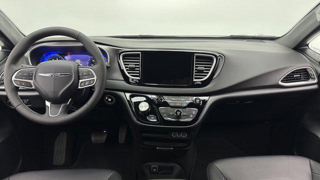 used 2025 Chrysler Pacifica car, priced at $34,000