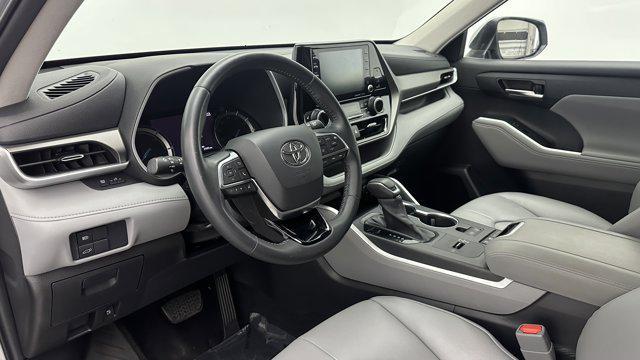 used 2021 Toyota Highlander Hybrid car, priced at $35,000