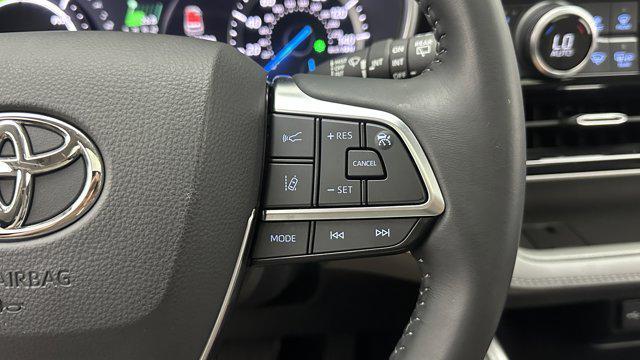 used 2021 Toyota Highlander Hybrid car, priced at $35,000