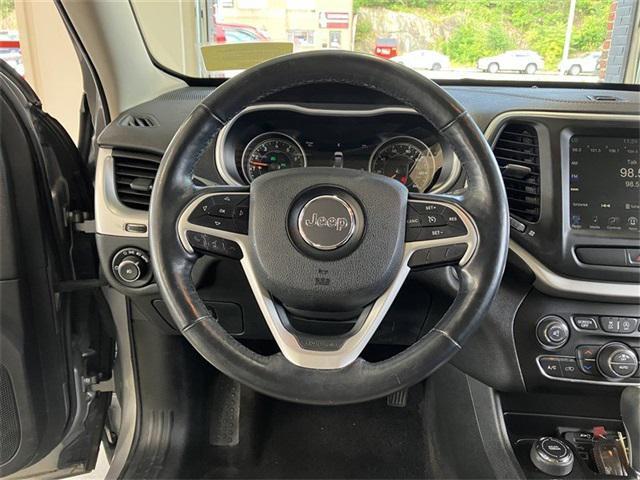 used 2015 Jeep Cherokee car, priced at $11,900