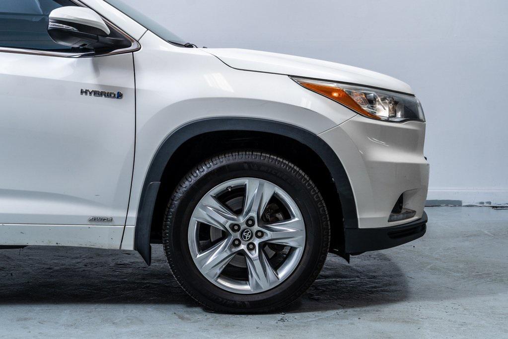 used 2016 Toyota Highlander Hybrid car, priced at $21,991
