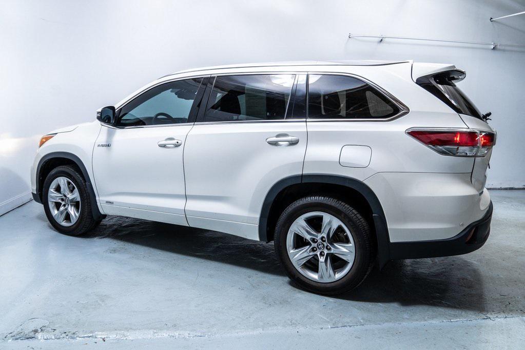 used 2016 Toyota Highlander Hybrid car, priced at $21,991