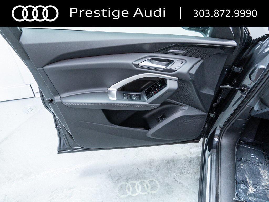 new 2025 Audi Q5 car, priced at $61,359