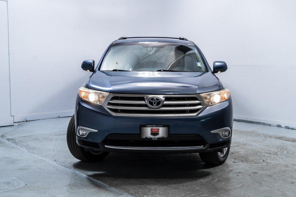 used 2013 Toyota Highlander car, priced at $15,991