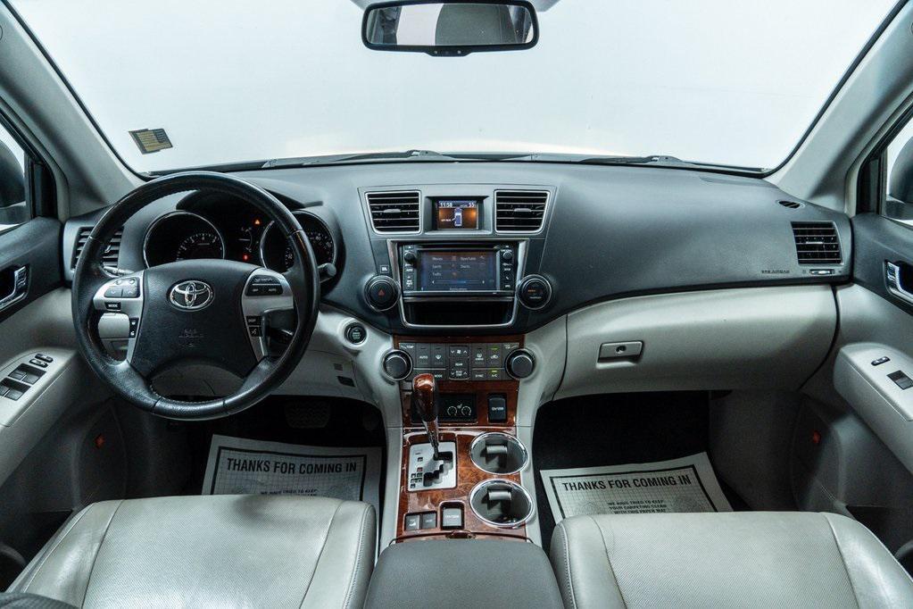used 2013 Toyota Highlander car, priced at $15,991