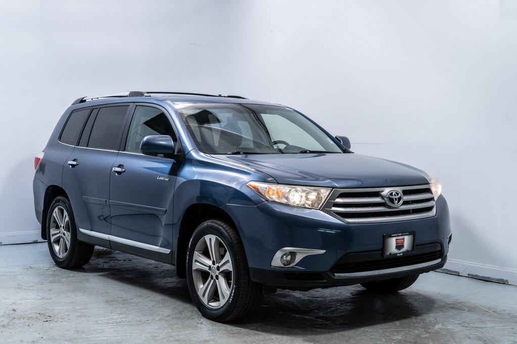 used 2013 Toyota Highlander car, priced at $15,991