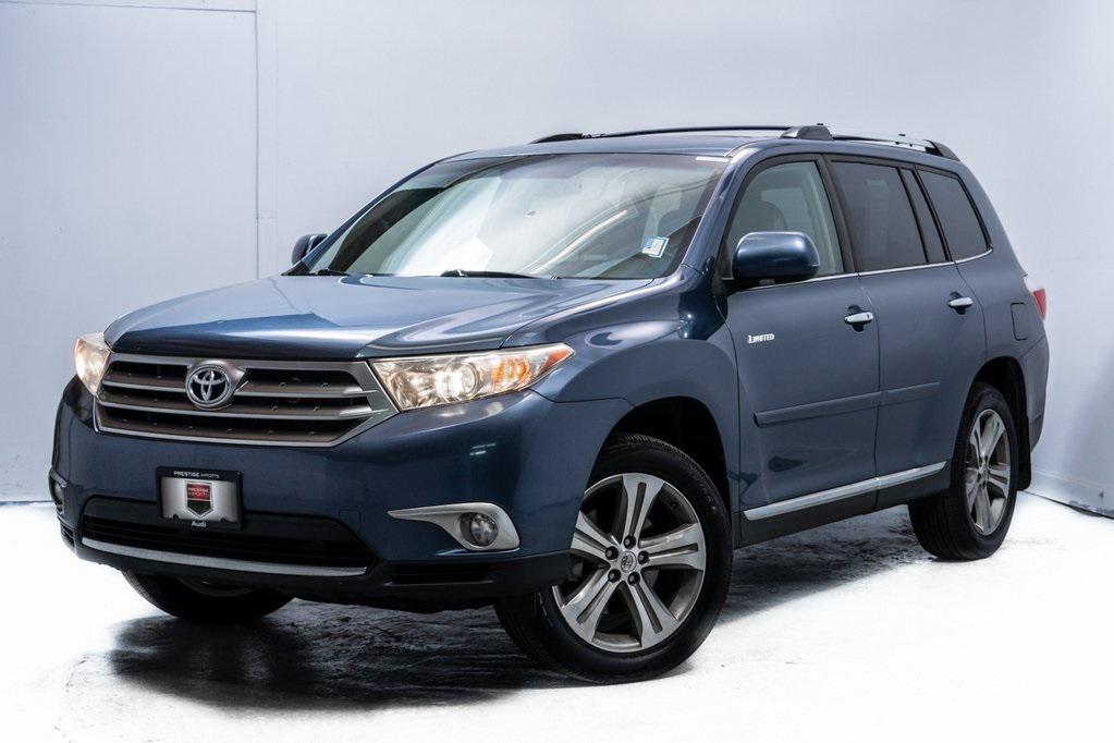 used 2013 Toyota Highlander car, priced at $15,991