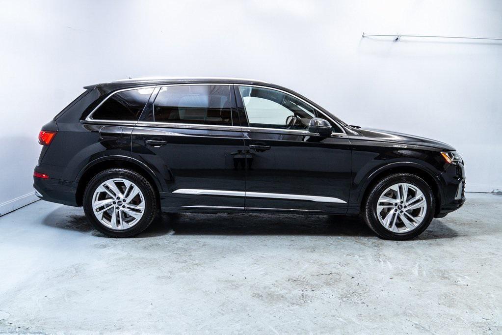 used 2022 Audi Q7 car, priced at $30,491
