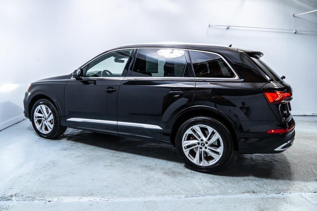 used 2022 Audi Q7 car, priced at $30,491