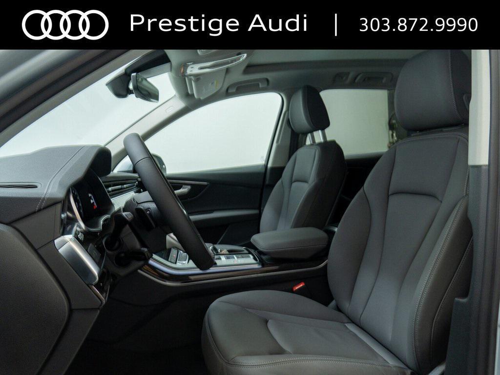 new 2025 Audi Q7 car, priced at $68,539