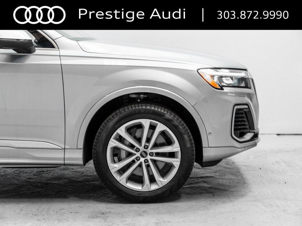 new 2025 Audi Q7 car, priced at $68,539