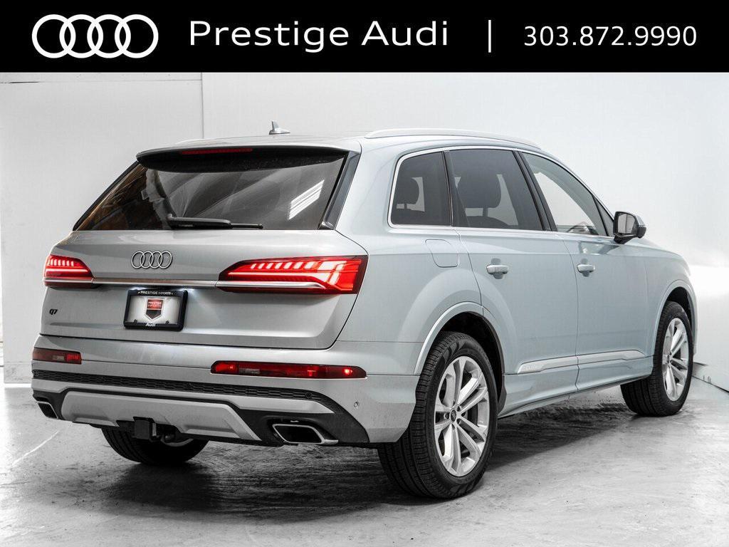 new 2025 Audi Q7 car, priced at $68,539